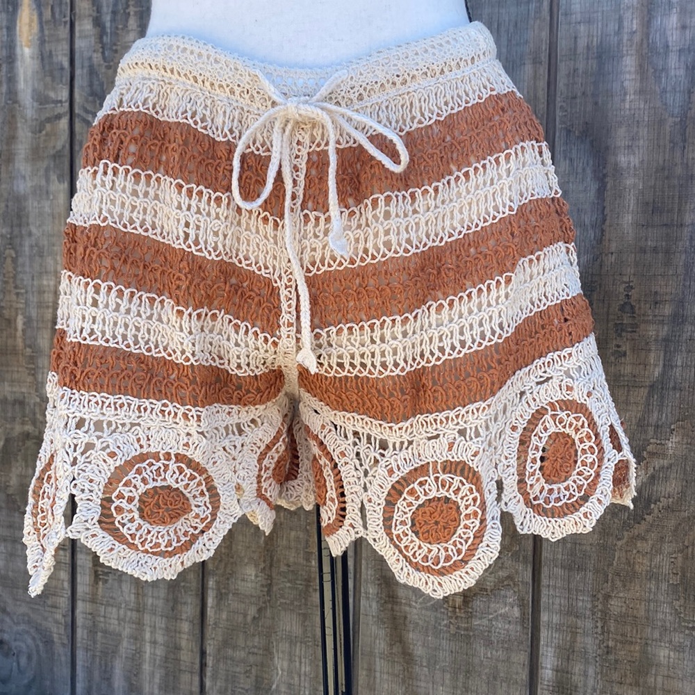 Indigo & Lace Cream Brown Striped Crocheted Shorts Size S